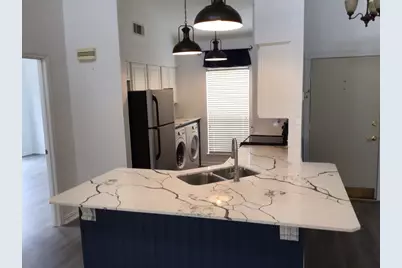 176 April Point Drive N, Conroe, TX 77356 - Photo 5