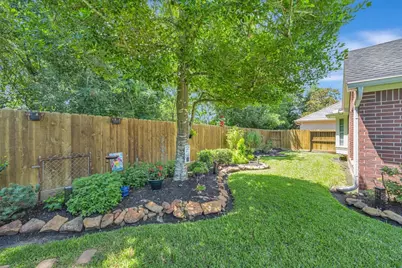 17027 Chapel Park Way, Houston, TX 77059 - Photo 9