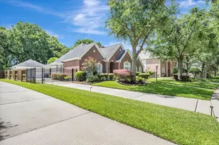 17027 Chapel Park Way, Houston, TX 77059 - Photo 3