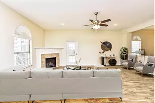 2402 Quartzsite St, League City, TX 77573 - Photo 3