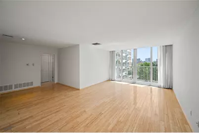 3600 Montrose Boulevard #405, Houston, TX 77006 - Photo 13