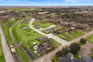 117 Bayou Bend Court, Angleton, TX 77515 - Photo 17