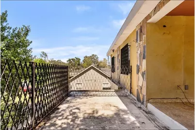 416 S Avenue D A/B, Humble, TX 77338 - Photo 5