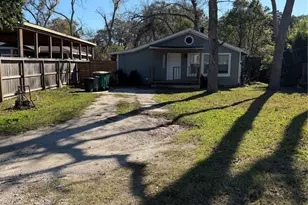 323 Reppert St, Bacliff, TX 77518 - Photo 1