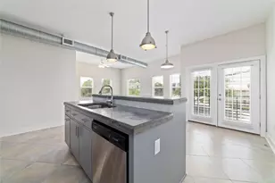 1011 Studemont St, Houston, TX 77007 - Photo 9