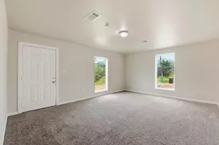 303 Gans St, Houston, TX 77029 - Photo 5