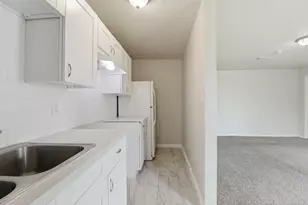 303 Gans St, Houston, TX 77029 - Photo 11