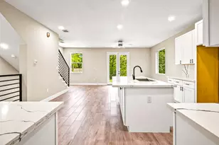 107 Cloverdale, Livingston, TX 77351 - Photo 9