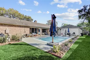 1135 Trowbridge Dr, Houston, TX 77062 - Photo 27