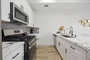 964 Lucky St, Houston, TX 77088 - Photo 13