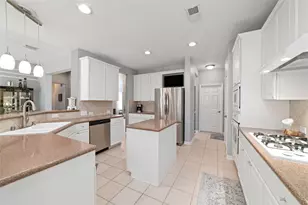 127 Hawknest Ct, The Woodlands, TX 77384 - Photo 15