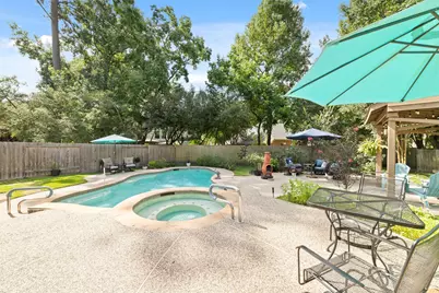 127 Hawknest Court, The Woodlands, TX 77384 - Photo 33
