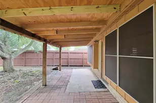 7907 Rumbling Wood Ct, Houston, TX 77086 - Photo 23