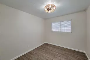 7907 Rumbling Wood Ct, Houston, TX 77086 - Photo 15