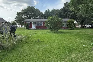 1008 Wilson Dr, Rosenberg, TX 77471 - Photo 1