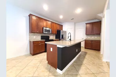 119 Benedict Canyon Loop, The Woodlands, TX 77382 - Photo 3