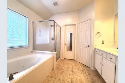 119 Benedict Canyon Loop, The Woodlands, TX 77382 - Photo 11