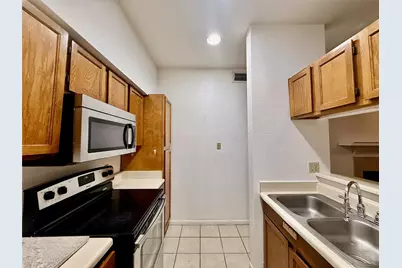 8055 Cambridge Street #71, Houston, TX 77054 - Photo 17