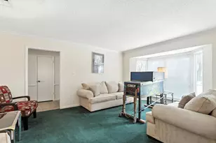 2910 Riata Ln, Houston, TX 77043 - Photo 5