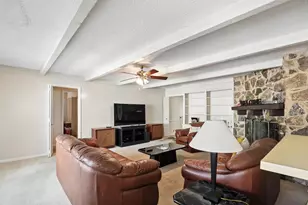 2910 Riata Ln, Houston, TX 77043 - Photo 7