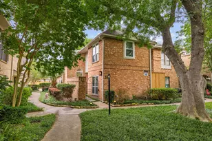 727 Bunker Hill Rd, Houston, TX 77024 - Photo 1