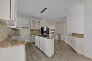 3114 W Autumn Run Cir, Sugar Land, TX 77479 - Photo 15