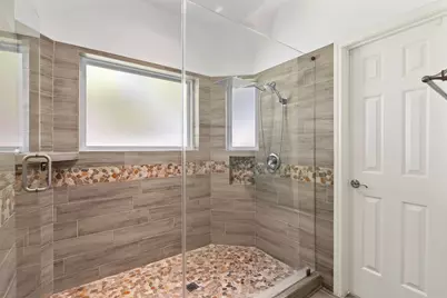 3114 W Autumn Run Circle, Sugar Land, TX 77479 - Photo 11