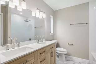 9007 Imogene St, Houston, TX 77036 - Photo 15