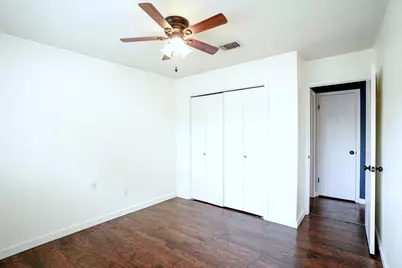 10819 Berry Tree Drive, Houston, TX 77064 - Photo 17