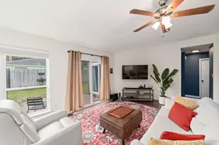 10819 Berry Tree Dr, Houston, TX 77064 - Photo 3