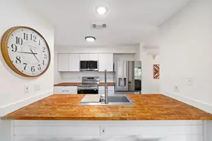 10819 Berry Tree Dr, Houston, TX 77064 - Photo 9