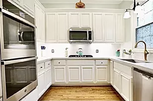 2006 Buffalo Terrace, Houston, TX 77019 - Photo 13