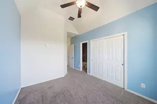 10218 Spring Shadows Park Cir, Houston, TX 77080 - Photo 37