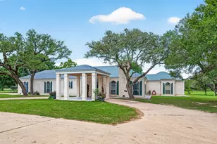 1218 Forest Oak Dr, Altair, TX 77442 - Photo 1