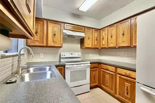 2103 Place Rebecca Ln, Houston, TX 77090 - Photo 7