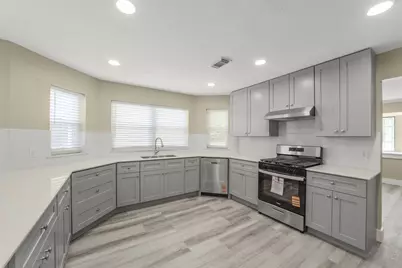 4138 Club Valley Drive, Houston, TX 77082 - Photo 31