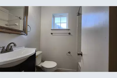 223 Sycamore Drive, Highlands, TX 77562 - Photo 19