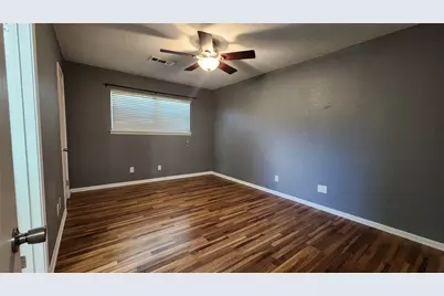 223 Sycamore Drive, Highlands, TX 77562 - Photo 17