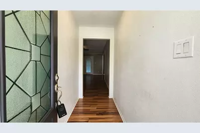 223 Sycamore Drive, Highlands, TX 77562 - Photo 7