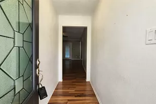 223 Sycamore Dr, Highlands, TX 77562 - Photo 7