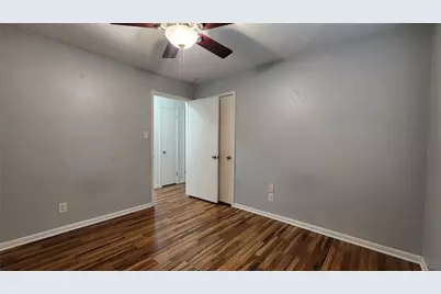 223 Sycamore Drive, Highlands, TX 77562 - Photo 15