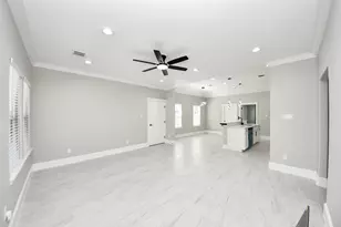 608 Miriam St, Baytown, TX 77520 - Photo 13