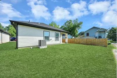 608 Miriam Street, Baytown, TX 77520 - Photo 5