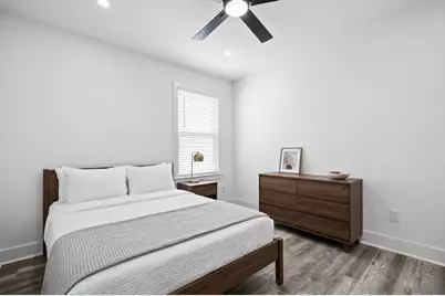 911 Bennington Street, Houston, TX 77022 - Photo 5