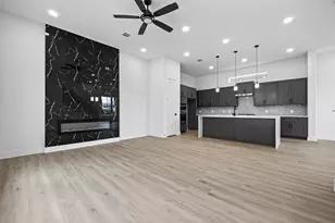 1107 Wilson St, Houston, TX 77019 - Photo 3
