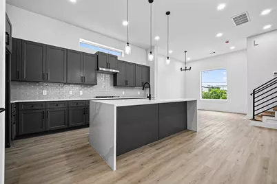 1107 Wilson St, Houston, TX 77019 - Photo 1