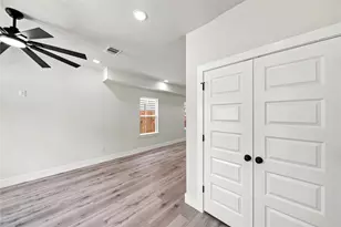 5610 Kittridge St, Houston, TX 77028 - Photo 3