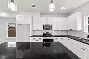5610 Kittridge St, Houston, TX 77028 - Photo 13
