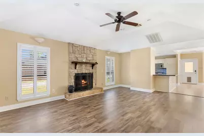 6 Hillcrest Street, Dayton, TX 77535 - Photo 9