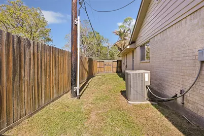 6 Hillcrest Street, Dayton, TX 77535 - Photo 5